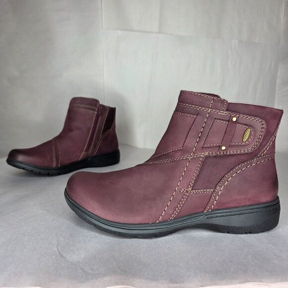 NWT Clarks Women's Carleigh Style Wine Nubuck Booties - Picture 2 of 7